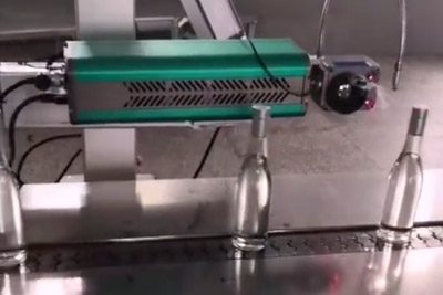 二氧化碳激光機(jī)酒廠打印